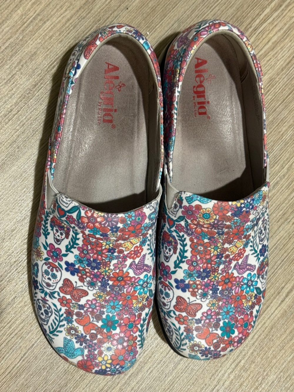 Alegria dia de muerte Print Slip-On Clogs -